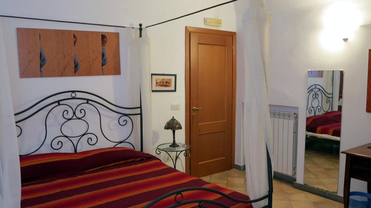 - B&B "Centro Antico" - Неаполь Экстерьер фото