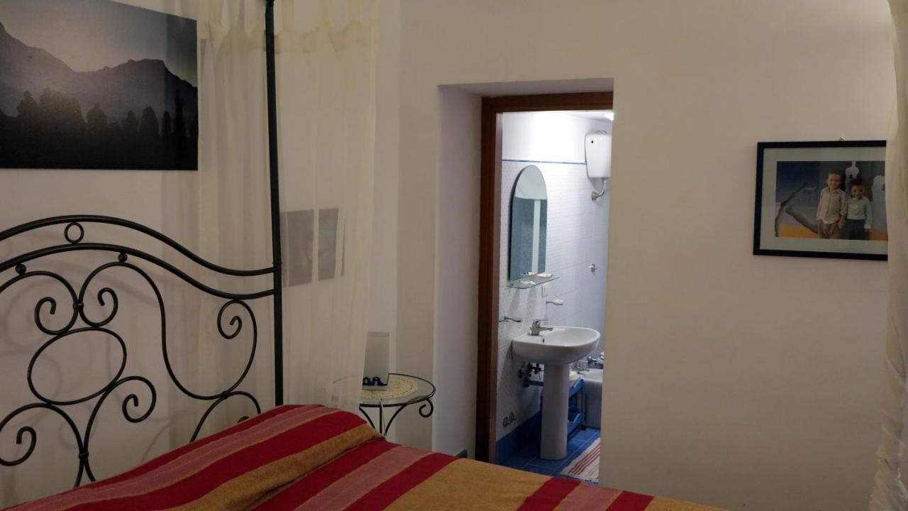 - B&B "Centro Antico" - Неаполь Экстерьер фото